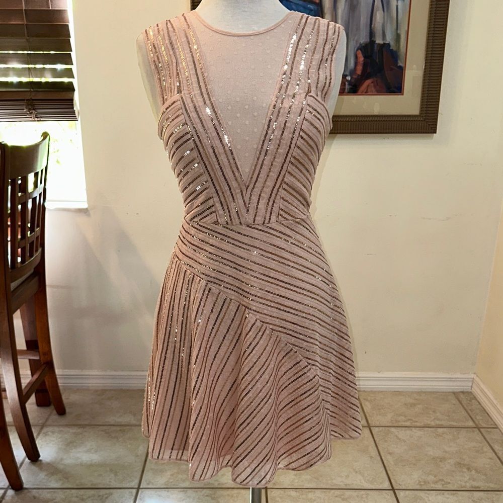 DRESS -BCBGMaxazria “Aniya” Sequin Mini Dress Blush/Bare Pink Size 2